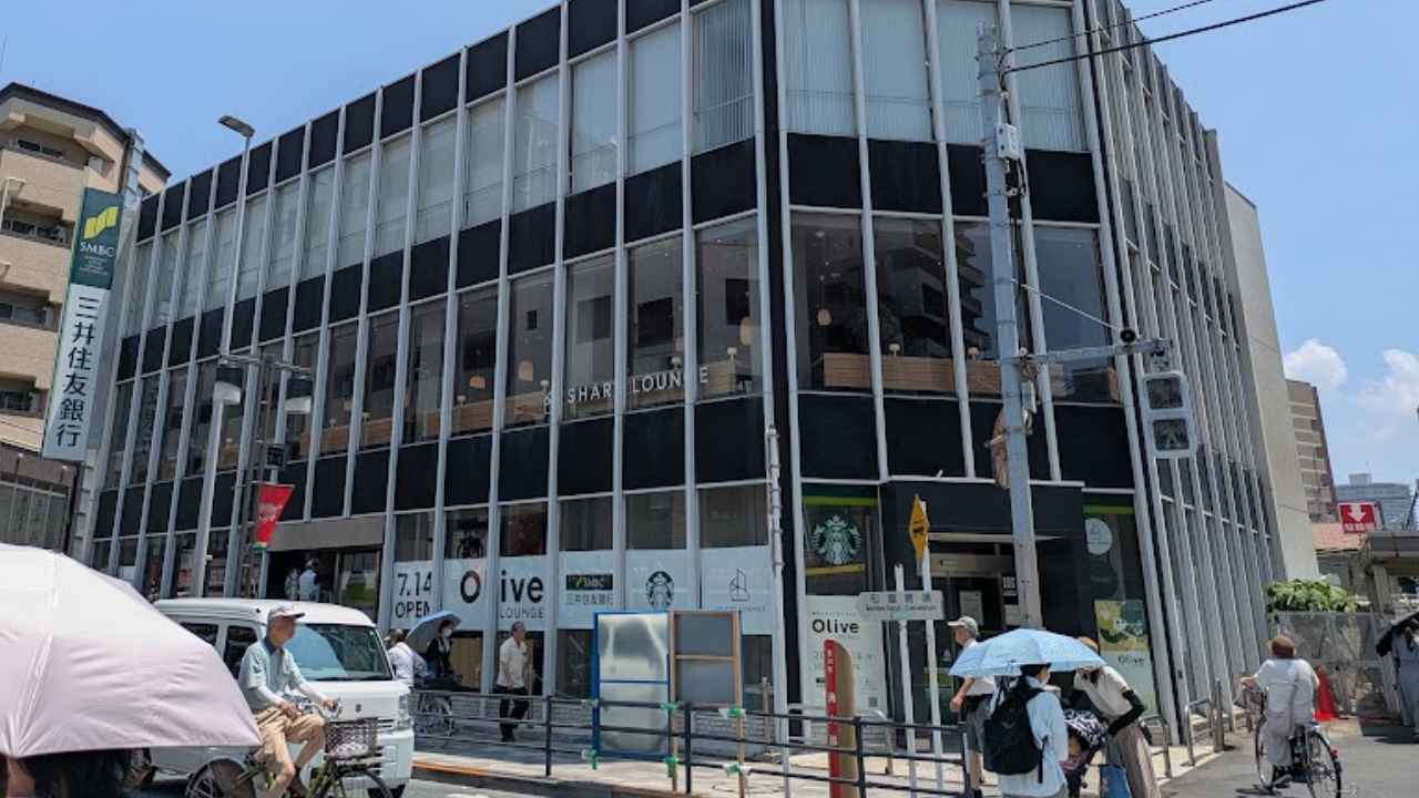 「Olive LOUNGE 町屋店」外観 – 三井住友銀行町屋支店2階に新オープンしたシェアラウンジの様子
