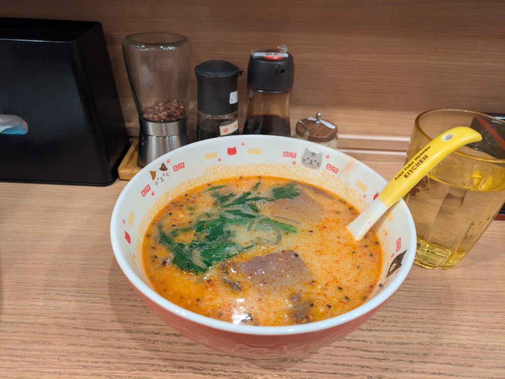 美香（メイシャン）の麻辣湯（スープと具材の一杯）